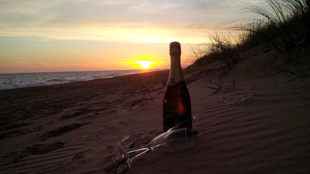 Champagne-sunset-thanks-subscribers